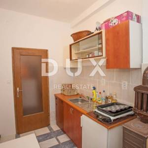 ISTRA, BANJOLE Predivna apartmanska kuća na osami - POGLED NA MORE!!
