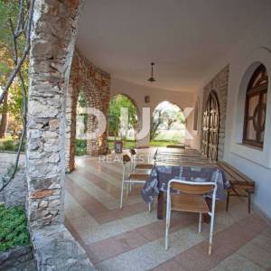 ISTRA, BANJOLE Predivna apartmanska kuća na osami - POGLED NA MORE!!