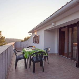 ISTRA, BANJOLE Predivna apartmanska kuća na osami - POGLED NA MORE!!