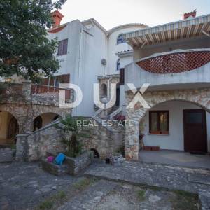 ISTRA, BANJOLE Predivna apartmanska kuća na osami - POGLED NA MORE!!