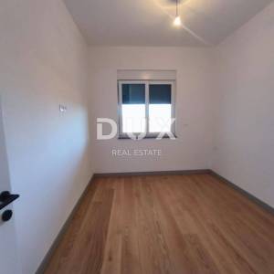ISTRA, BANJOLE - Prekrasni penthouse s pogledom na more + garaža!