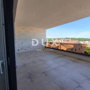 ISTRA, BANJOLE - Prekrasni penthouse s pogledom na more + garaža!