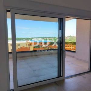 ISTRA, BANJOLE - Prekrasni penthouse s pogledom na more + garaža!