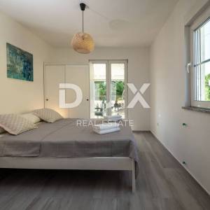 ISTRA, BANJOLE - Vaša investicija na moru - Apartmanska kuća u blizini mora u Banjolama!