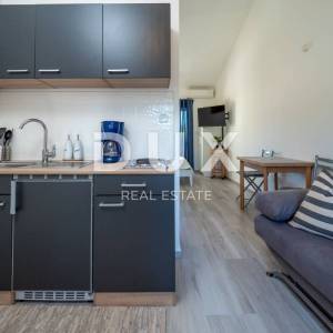 ISTRA, BANJOLE - Vaša investicija na moru - Apartmanska kuća u blizini mora u Banjolama!