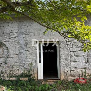ISTRA, BARBAN Djelomično adaptirana kuća na prekrasnoj lokaciji + građevinsko zemljište!