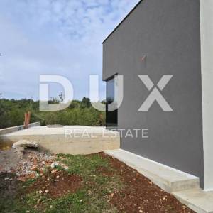 ISTRA, BARBAN - Dvojna vila s bazenom i maksimalnom privatnošću