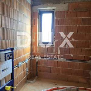 ISTRA, BARBAN - Dvojna vila s bazenom na kraju sela