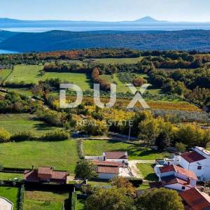 ISTRA, BARBAN - Građevinsko zemljište 648 m2