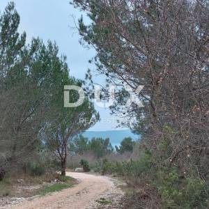 ISTRA, BARBAN - Građevinsko zemljište s prekrasnim pogledom na more