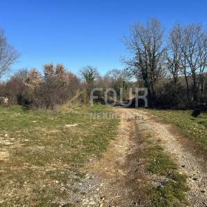 Istra, Barban, građevinsko zemljište 970m2