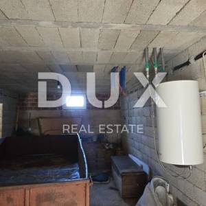 ISTRA, BARBAN - Kuća u srcu Istre s pogledom, privatnošću i potencijalom