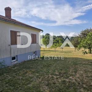 ISTRA, BARBAN - Kuća u srcu Istre s pogledom, privatnošću i potencijalom