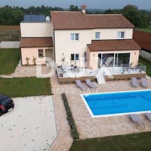 ISTRA, BARBAN - Luksuzna vila s pomoćnim objektom