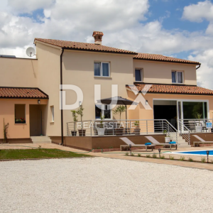 ISTRA, BARBAN - Luksuzna vila s pomoćnim objektom