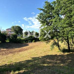 ISTRA, BARBAN (OKOLICA) - Građevinsko zemljište na osami, samo 2 km od mora!