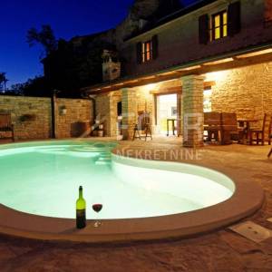 Istra, Barban, prekrasana vila s bazenom