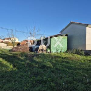 ISTRA, BARBAN - Samostojeća montažna vikendica 3 km od mora