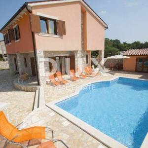 ISTRA, BARBAN - Vila s bazenom i ljetnom kuhinjom 
