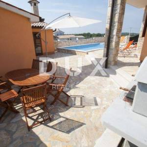 ISTRA, BARBAN - Vila s bazenom i ljetnom kuhinjom 