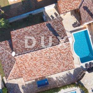 ISTRA, BARBAN - Vila s bazenom i ljetnom kuhinjom 
