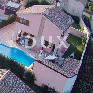 ISTRA, BARBAN - Vila s bazenom i ljetnom kuhinjom 
