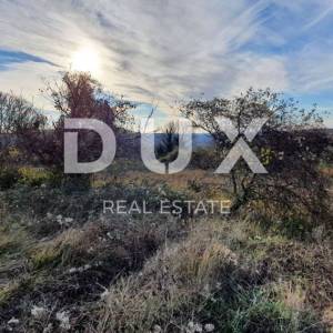 ISTRA, BARBAN - Zemljište s pravomoćnom dozvolom i plaćenim komunalijama, prekrasan pogled