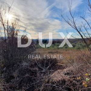 ISTRA, BARBAN - Zemljište s pravomoćnom dozvolom i plaćenim komunalijama, prekrasan pogled