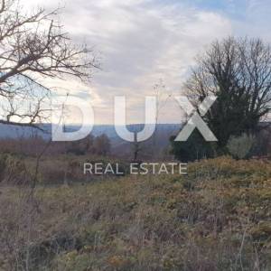 ISTRA, BARBAN - Zemljište s pravomoćnom dozvolom i plaćenim komunalijama, prekrasan pogled