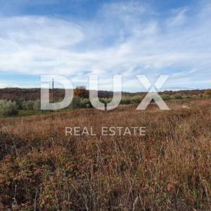 ISTRA, BARBAN - Zemljište s pravomoćnom dozvolom i plaćenim komunalijama, prekrasan pogled