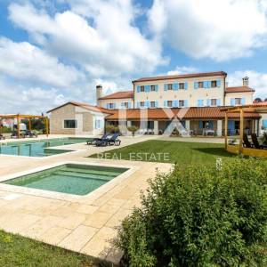 ISTRA - BOUTIQUE HOTEL 3 km od MORA