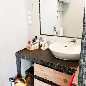 ISTRA, BRTONIGLA- Dvoetažni stan u centru s pogledom na more