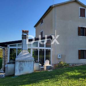 ISTRA, BRTONIGLA - Imanje u prekrasnom okruženju