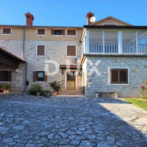 ISTRA, BRTONIGLA - Imanje u prekrasnom okruženju