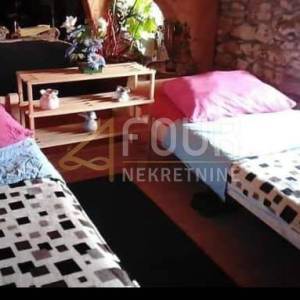 Istra, Brtonigla, kuća u nizu, 150m2, konoba