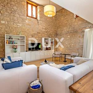 ISTRA, BRTONIGLA - Suvremena kamena vila s pogledom na more