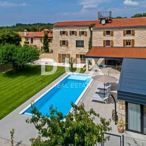 ISTRA, BRTONIGLA - Suvremena kamena vila s pogledom na more