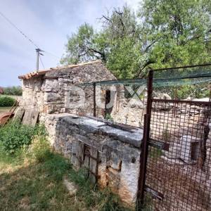 ISTRA, BRTONIGLA - Tradicionalna istarska kuća