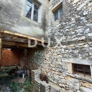 ISTRA, BRTONIGLA - Tradicionalna istarska kuća