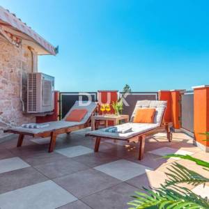 ISTRA, BUJE - Apartmanska kuća s bazenom