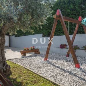 ISTRA, BUJE - Apartmanska kuća s bazenom