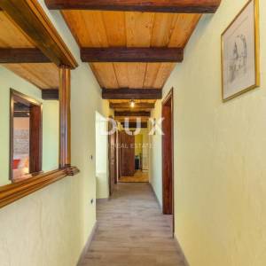 ISTRA, BUJE - Apartmanska kuća s bazenom