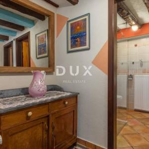 ISTRA, BUJE - Apartmanska kuća s bazenom