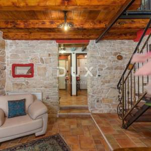 ISTRA, BUJE - Apartmanska kuća s bazenom