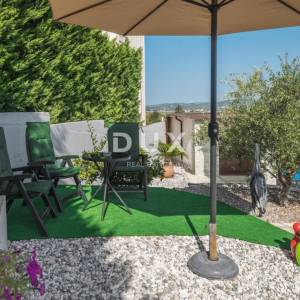 ISTRA, BUJE - Apartmanska kuća s bazenom