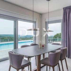 ISTRA, BUJE - Dizajnerska vila smještena na proplanku s panoramskim pogledom