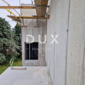 ISTRA, BUJE - Ekskluzivan Penthouse s panoramskim pogledom na more i grad Buje