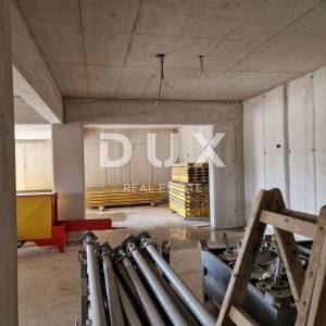ISTRA, BUJE - Ekskluzivan Penthouse s panoramskim pogledom na more i grad Buje