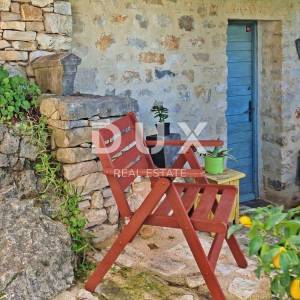 ISTRA, BUJE - Kamena kuća sa spektakularnim pogledom