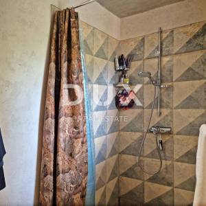 ISTRA, BUJE - Kamena kuća sa spektakularnim pogledom